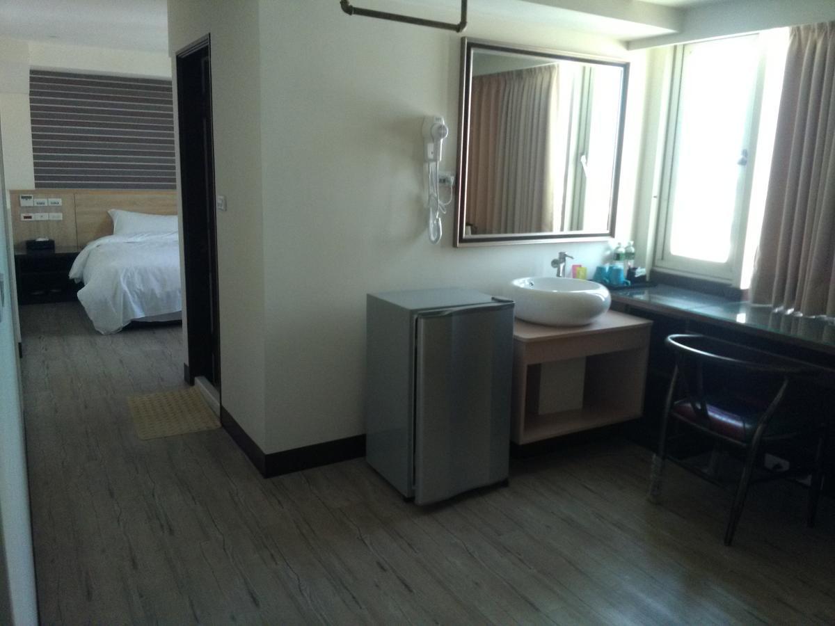 Dengfeng Milan Business Hotel Huwei Экстерьер фото